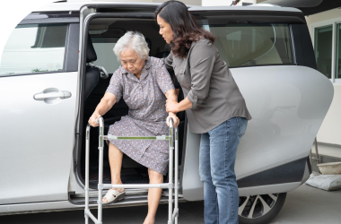 a-transportation-service-ensures-seniors-have-access-to-essential-destinations